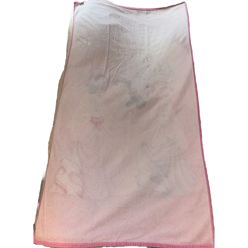 Disneyland Princess Beach Towel Cinderella's Castle Pink Stars Sparkles 30 X 58